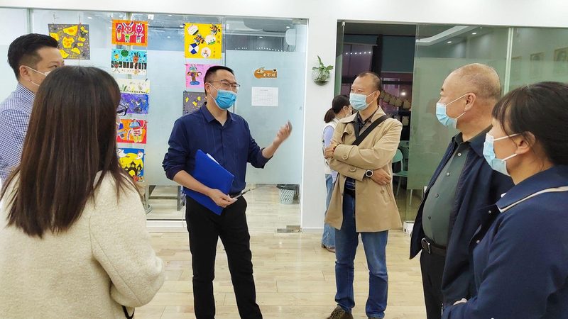 成人高考学历适合以下人群：